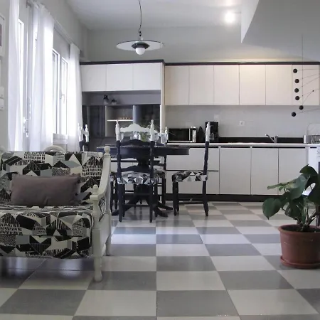 Bellis Perennis Lägenhet