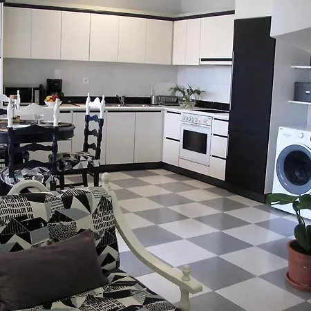 Bellis Perennis Argostoli (Kefalonia)